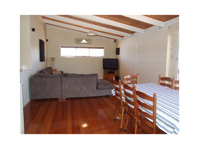 4 Anglers Road, Sunderland Bay VIC 3922