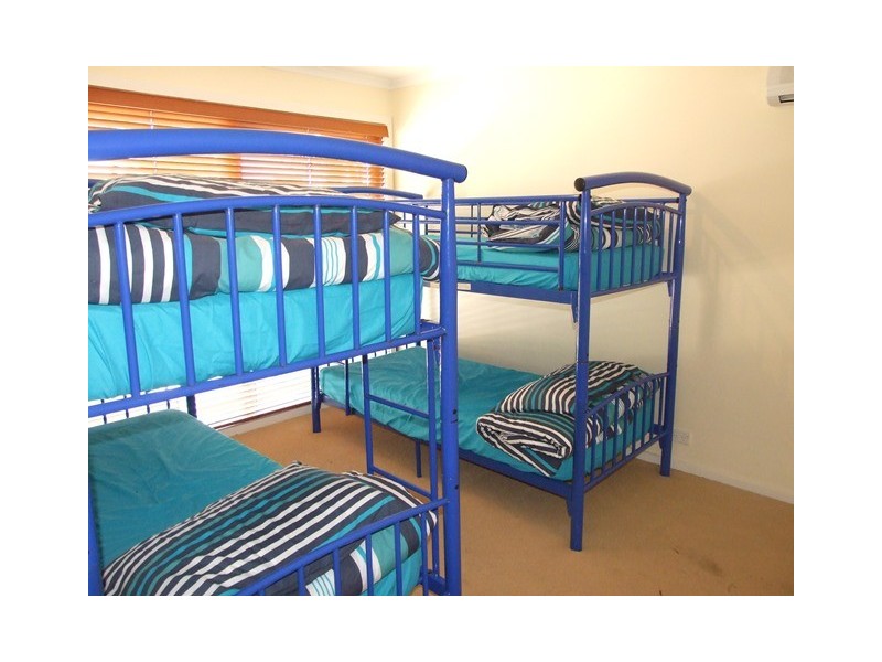 4 Anglers Road, Sunderland Bay VIC 3922