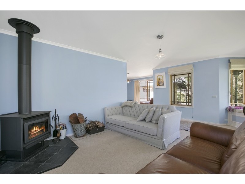 7 Honeyeater Drive, Silverleaves VIC 3922