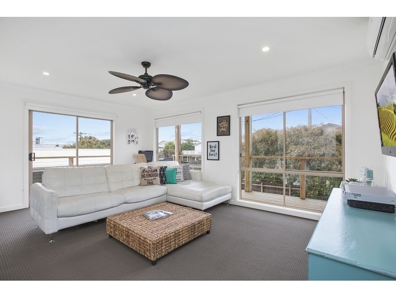 10 Cottosloe Avenue, Cape Woolamai VIC 3925