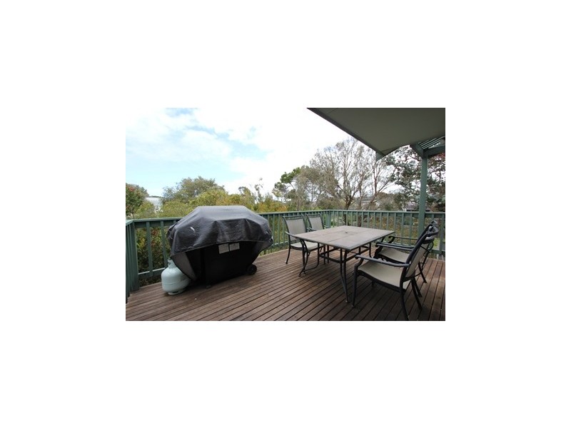 1 Dolphin Drive, Smiths Beach VIC 3922