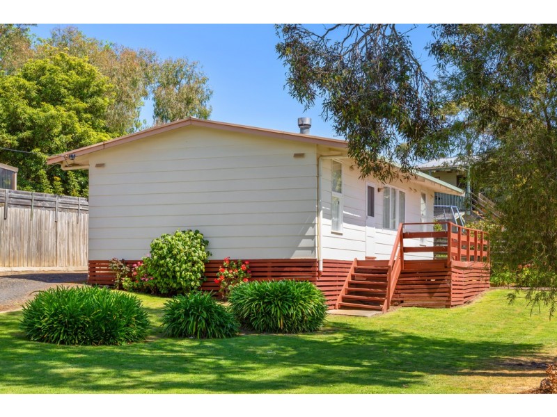 22 Raywood Avenue, Cowes VIC 3922