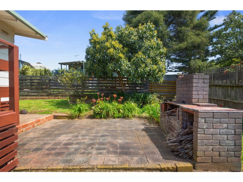 22 Raywood Avenue, Cowes VIC 3922