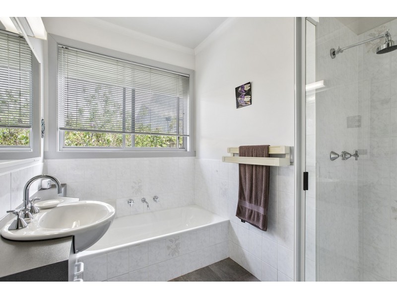 12 Honeyeater Drive, Silverleaves VIC 3922