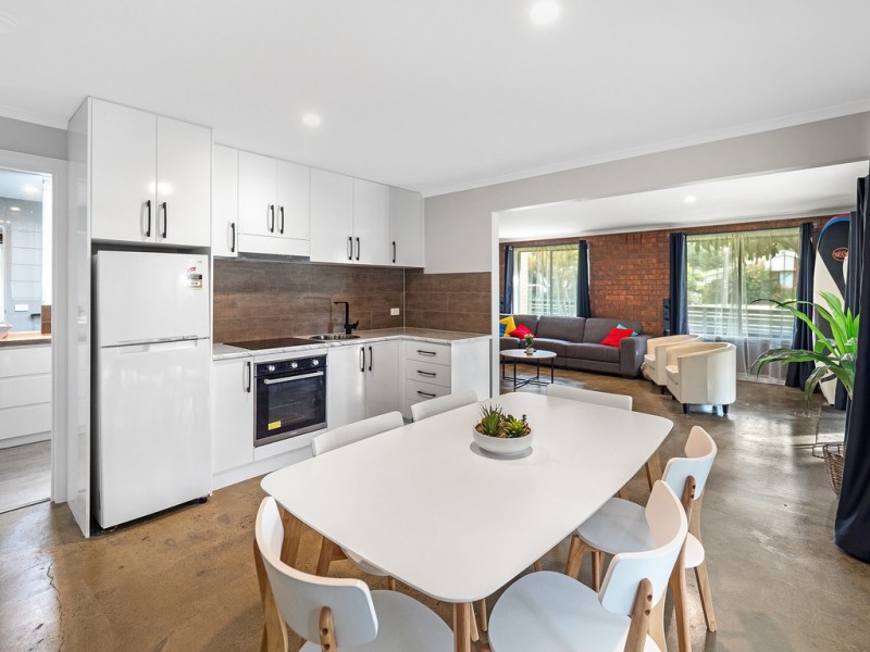 19 Shamrock Ave, Cowes VIC 3922