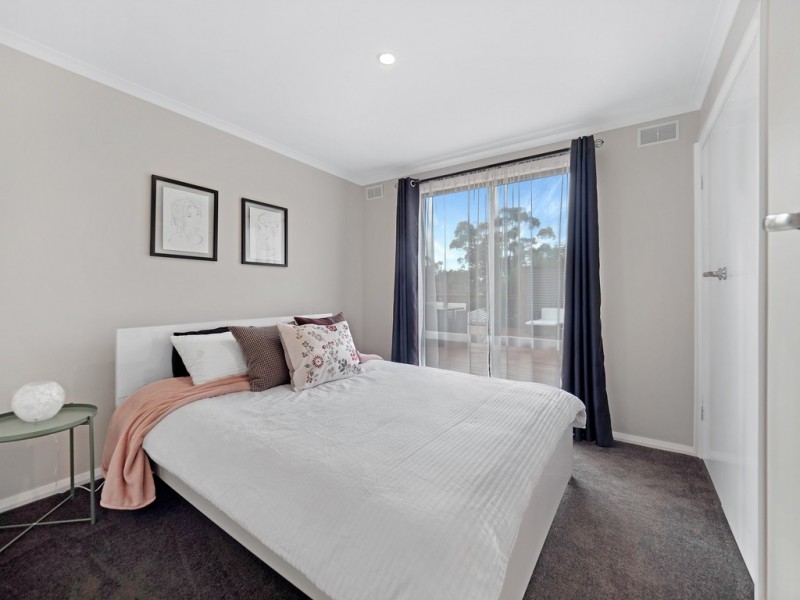 19 Shamrock Ave, Cowes VIC 3922