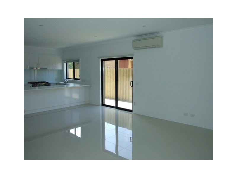 8 Ibis Court, Cowes VIC 3922