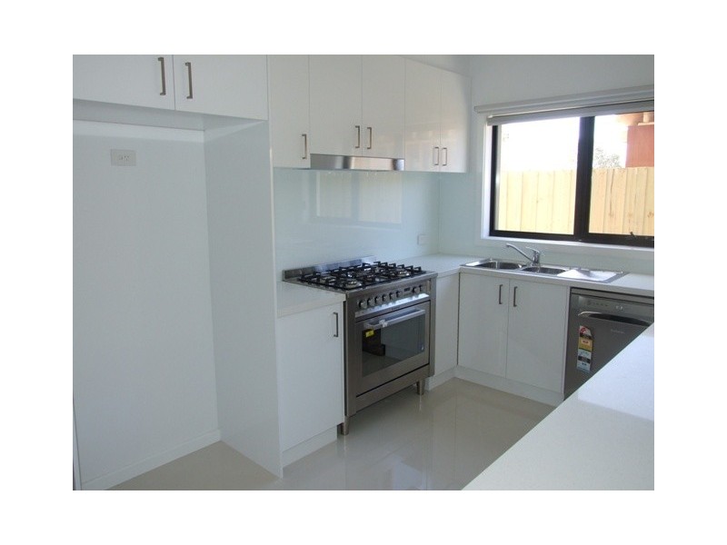 8 Ibis Court, Cowes VIC 3922