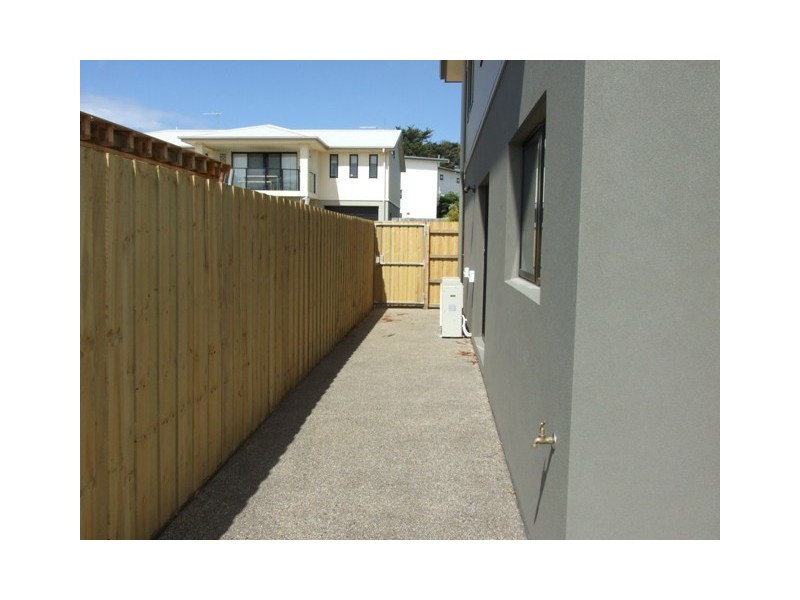 8 Ibis Court, Cowes VIC 3922