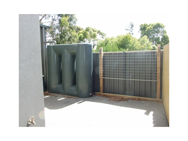 8 Ibis Court, Cowes VIC 3922