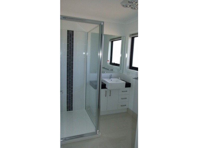 8 Ibis Court, Cowes VIC 3922