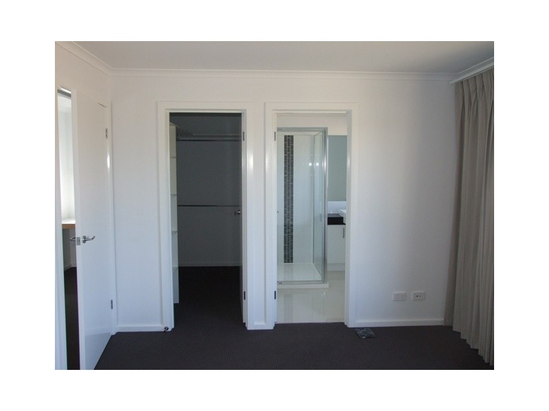 8 Ibis Court, Cowes VIC 3922