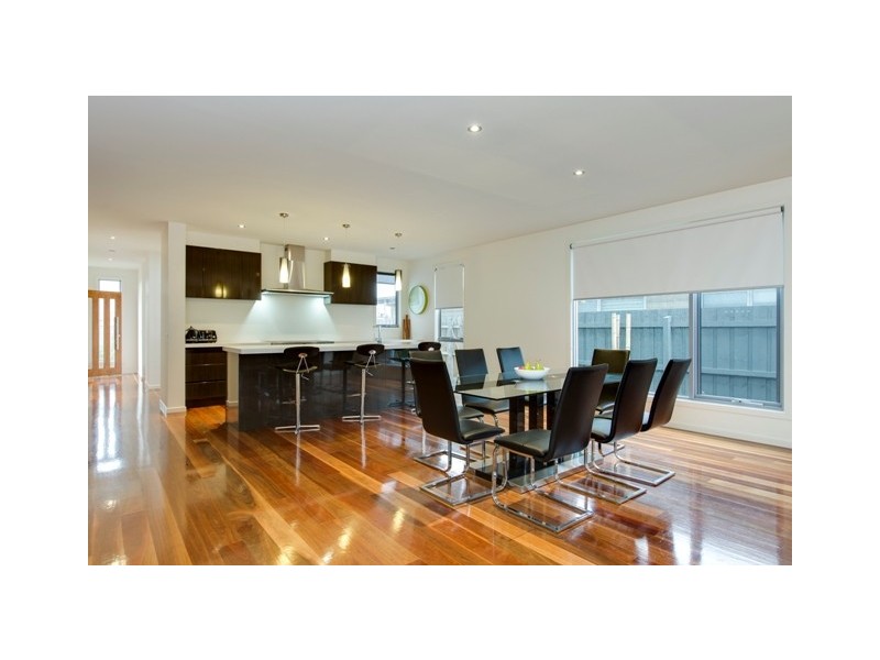 14 Cove Place, Cowes VIC 3922