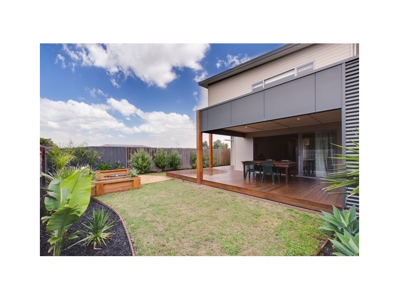 14 Cove Place, Cowes VIC 3922
