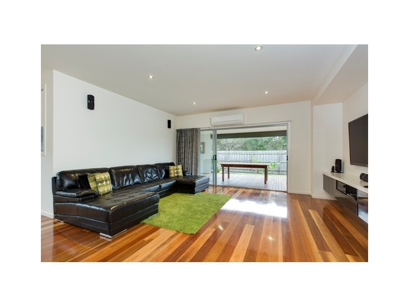 14 Cove Place, Cowes VIC 3922