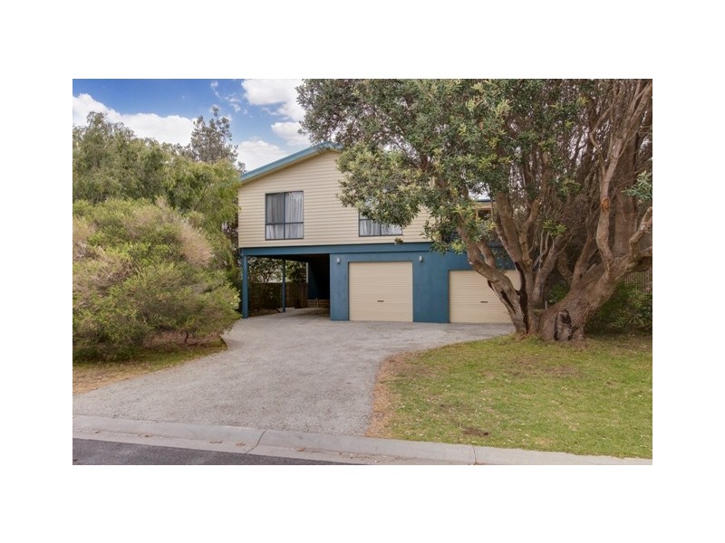 8 Milton Street, Cape Woolamai VIC 3925