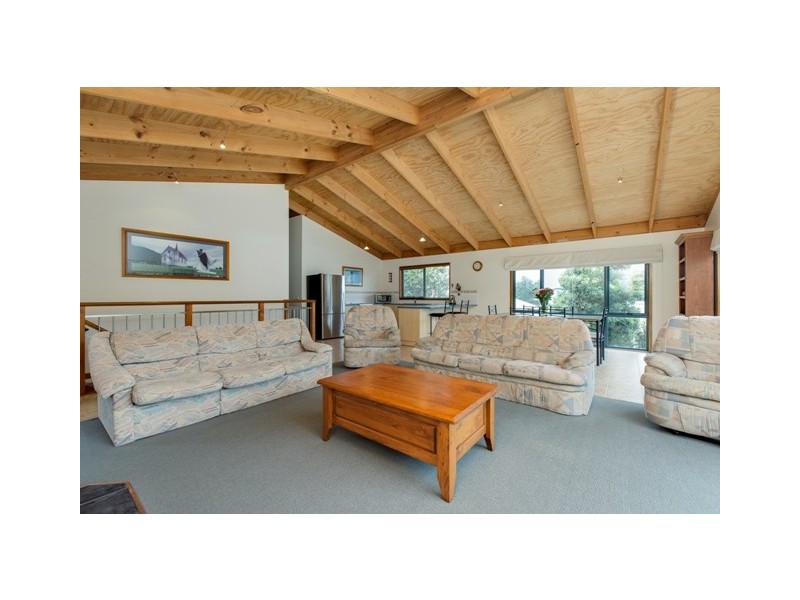 8 Milton Street, Cape Woolamai VIC 3925