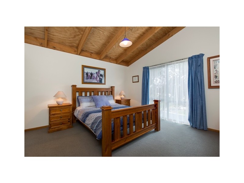 8 Milton Street, Cape Woolamai VIC 3925