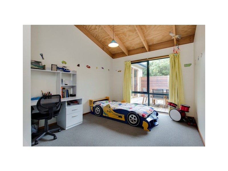 8 Milton Street, Cape Woolamai VIC 3925