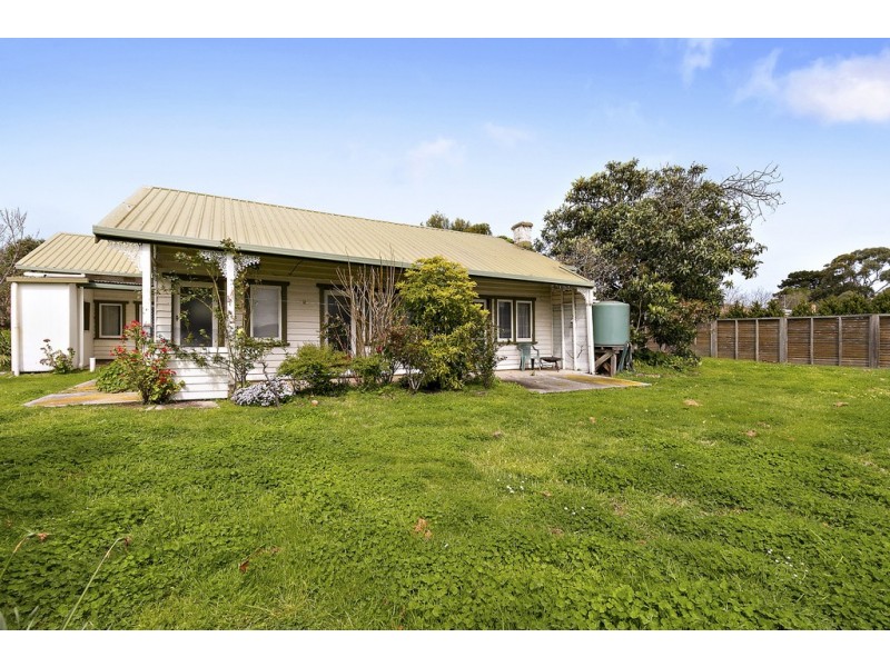 37-38 Forrest Avenue, Newhaven VIC 3925