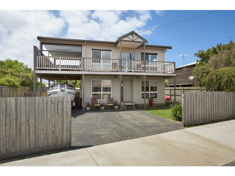 39 Sunderland Bay Road, Surf Beach VIC 3922