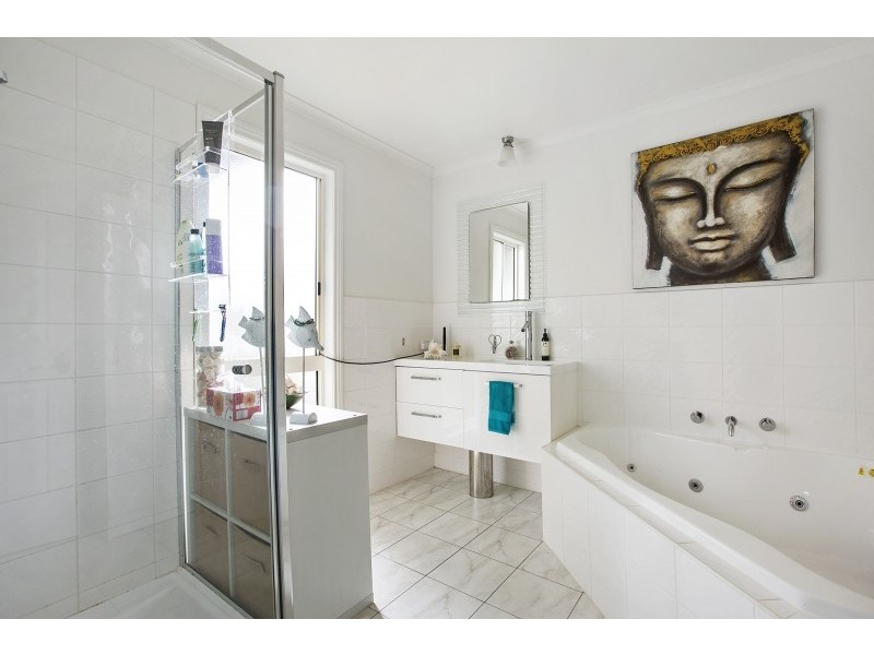 39 Sunderland Bay Road, Surf Beach VIC 3922