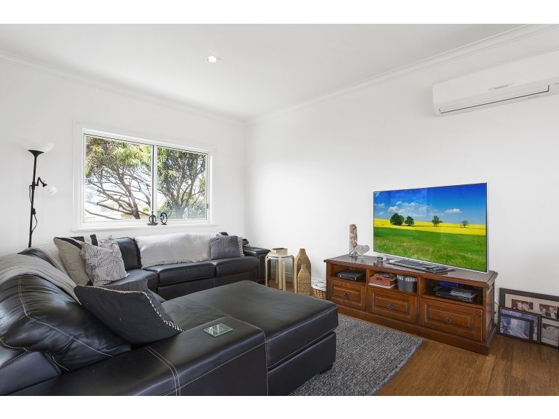 39 Sunderland Bay Road, Surf Beach VIC 3922