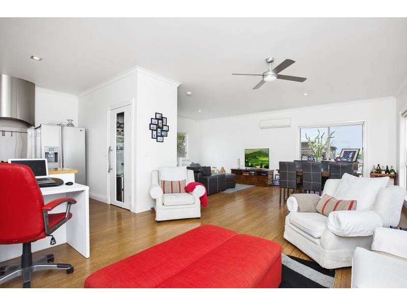 39 Sunderland Bay Road, Surf Beach VIC 3922