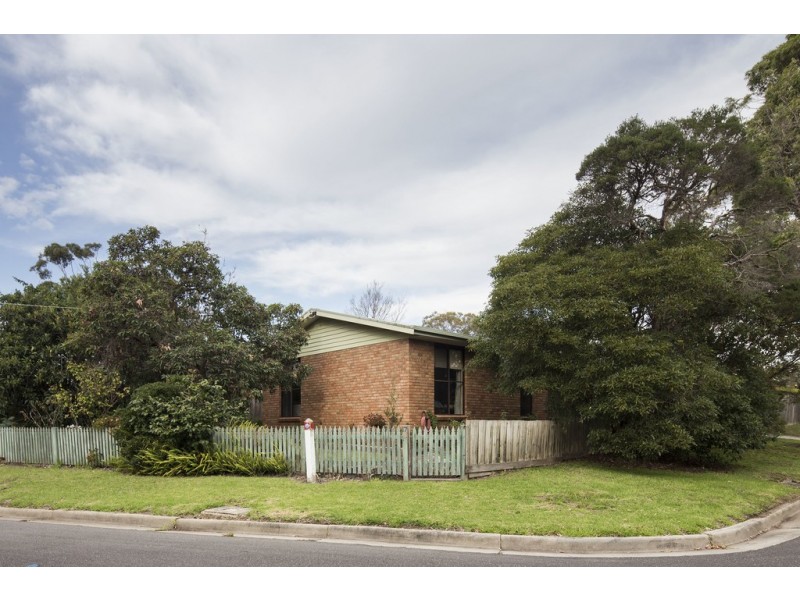 17 Vaughan Street, Cowes VIC 3922