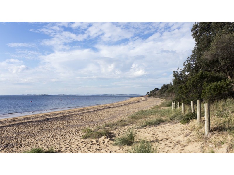 17 Vaughan Street, Cowes VIC 3922