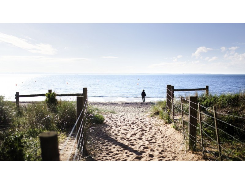 17 Vaughan Street, Cowes VIC 3922