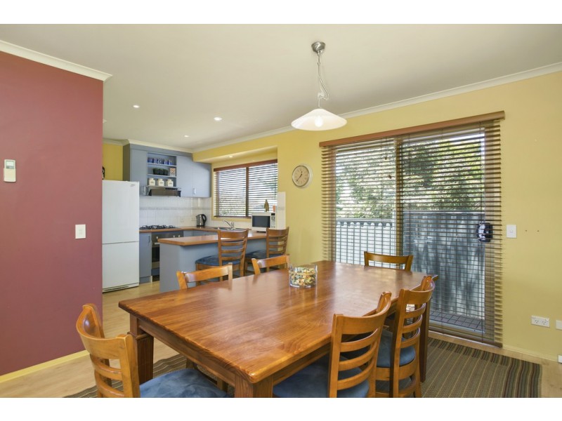 2 Endeavour Court, Cowes VIC 3922