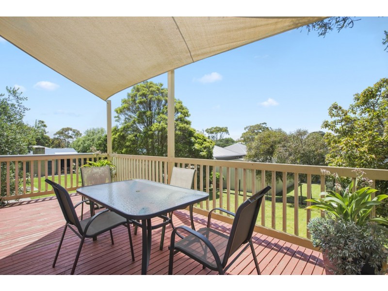 2 Endeavour Court, Cowes VIC 3922