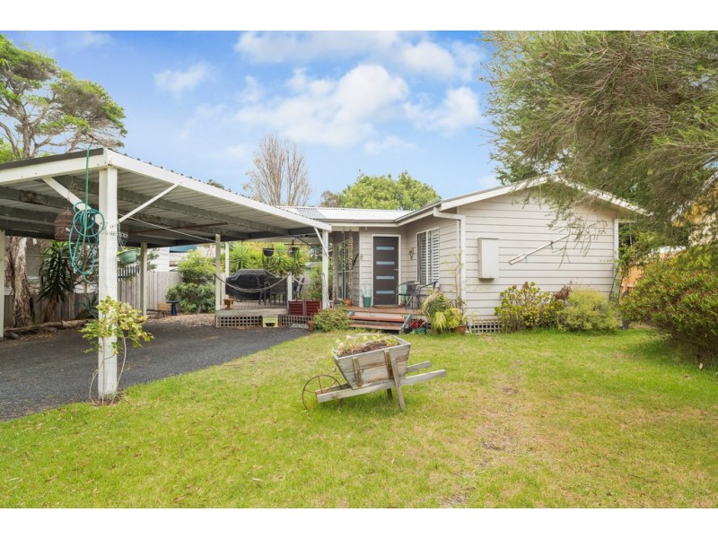 11 Broadwater Avenue, Cape Woolamai VIC 3925