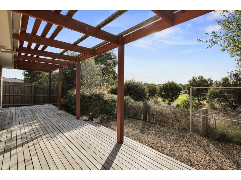 3 Dunes Road, Cowes VIC 3922