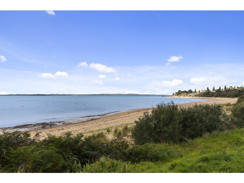 3/4 McHaffie Drive, Cowes VIC 3922