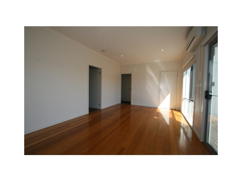 2 Chloe Close, Cowes VIC 3922