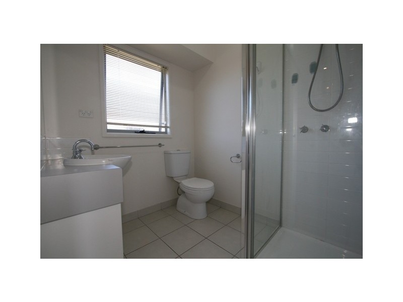 2 Chloe Close, Cowes VIC 3922