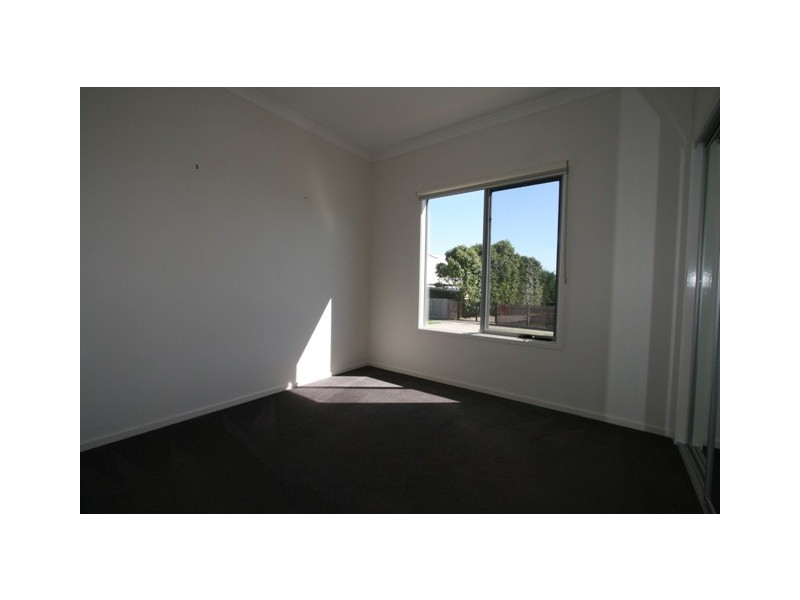 2 Chloe Close, Cowes VIC 3922