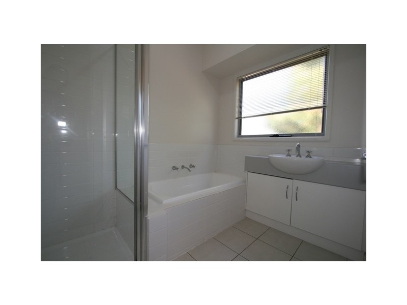 2 Chloe Close, Cowes VIC 3922
