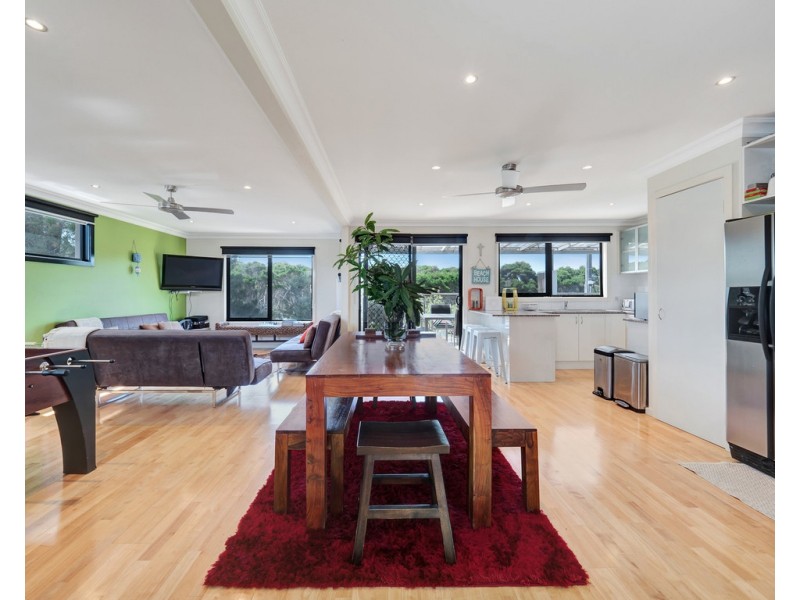 1/117 Back Beach Road, Smiths Beach VIC 3922