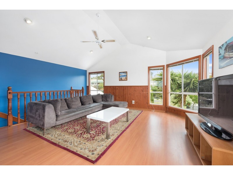 2 Tingara Close, San Remo VIC 3925