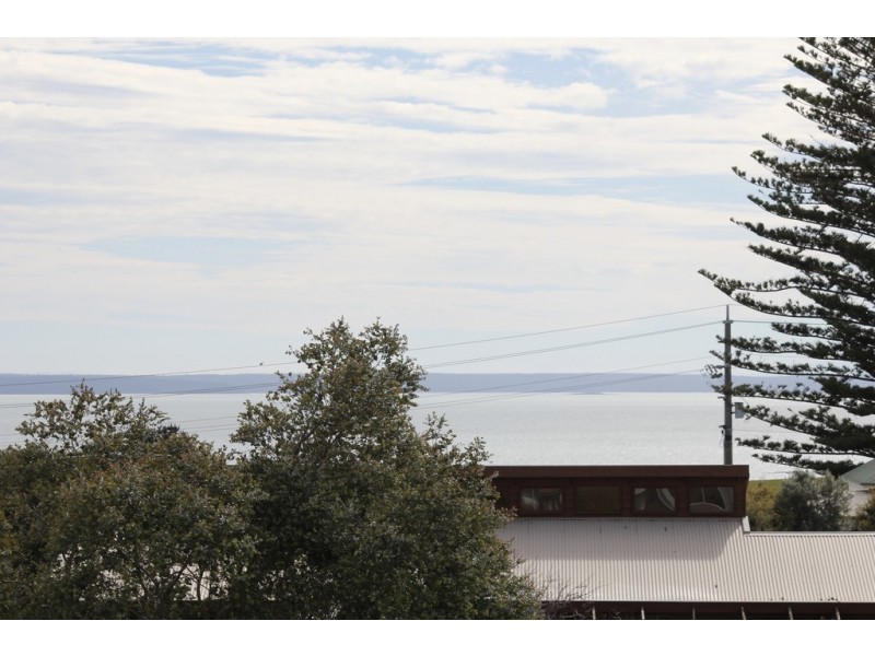 2 Tingara Close, San Remo VIC 3925