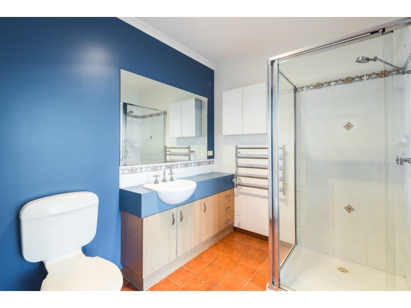 2 Tingara Close, San Remo VIC 3925