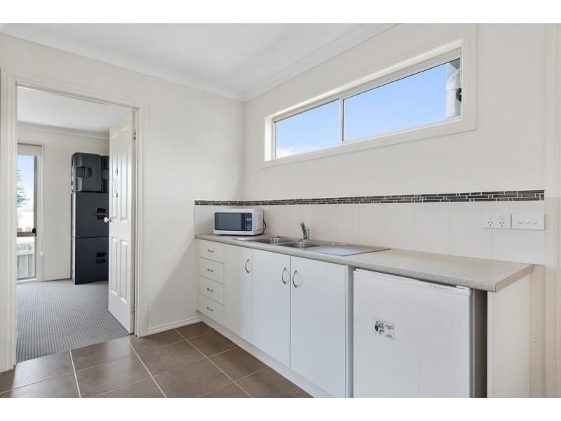 2 Tingara Close, San Remo VIC 3925