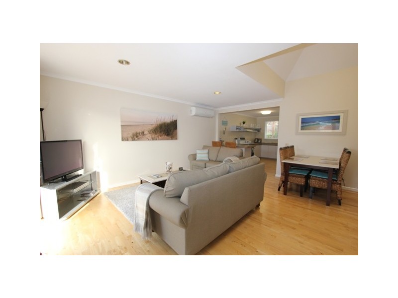 5/6 Park Street, Cowes VIC 3922