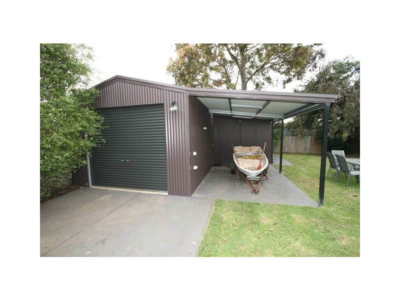 21 Lansell Road, Cowes VIC 3922