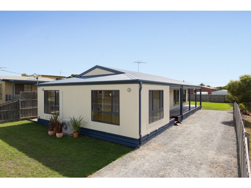 16 Tampa Road, Cape Woolamai VIC 3925