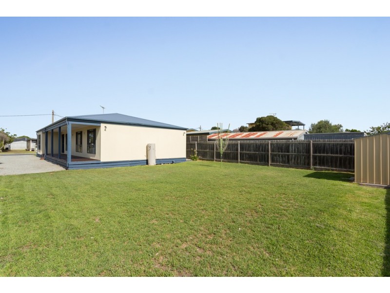 16 Tampa Road, Cape Woolamai VIC 3925