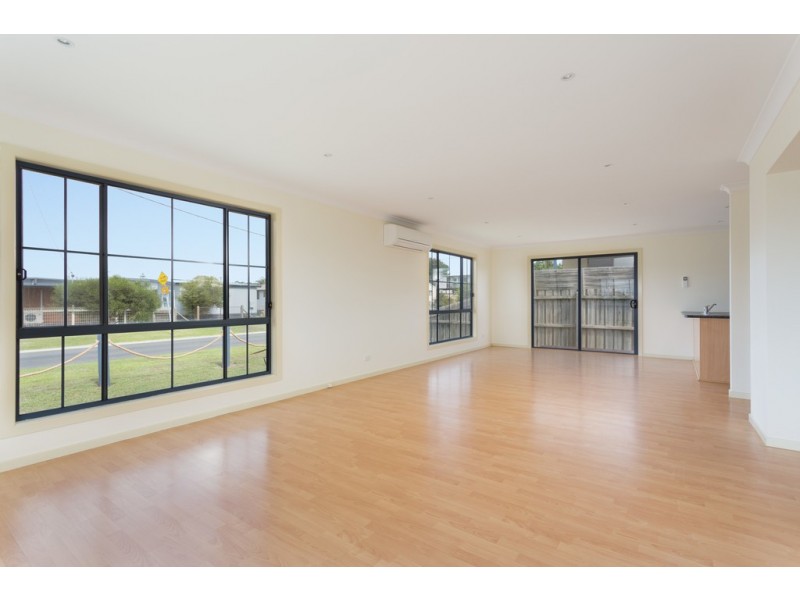 16 Tampa Road, Cape Woolamai VIC 3925